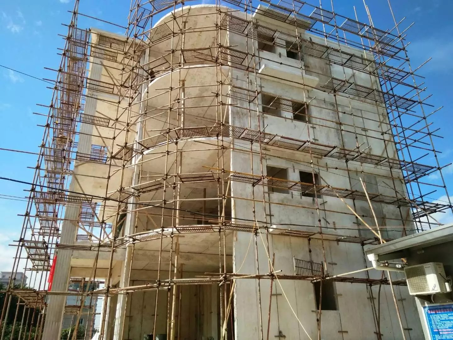 三穗星河绿色环保装配式建材在福建修建的五层别墅建筑